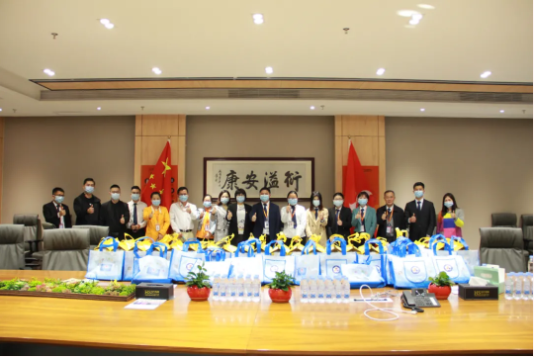 #萬吉送萬家# 市，區(qū)人社局蒞臨衍生健康醫(yī)藥產業(yè)園慰問異地務工人員